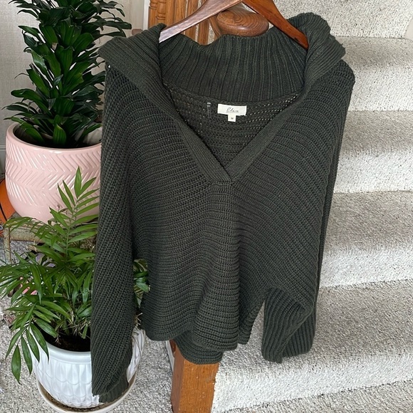 Elan Slouchy Knit Green Sweater - Picture 2 of 15